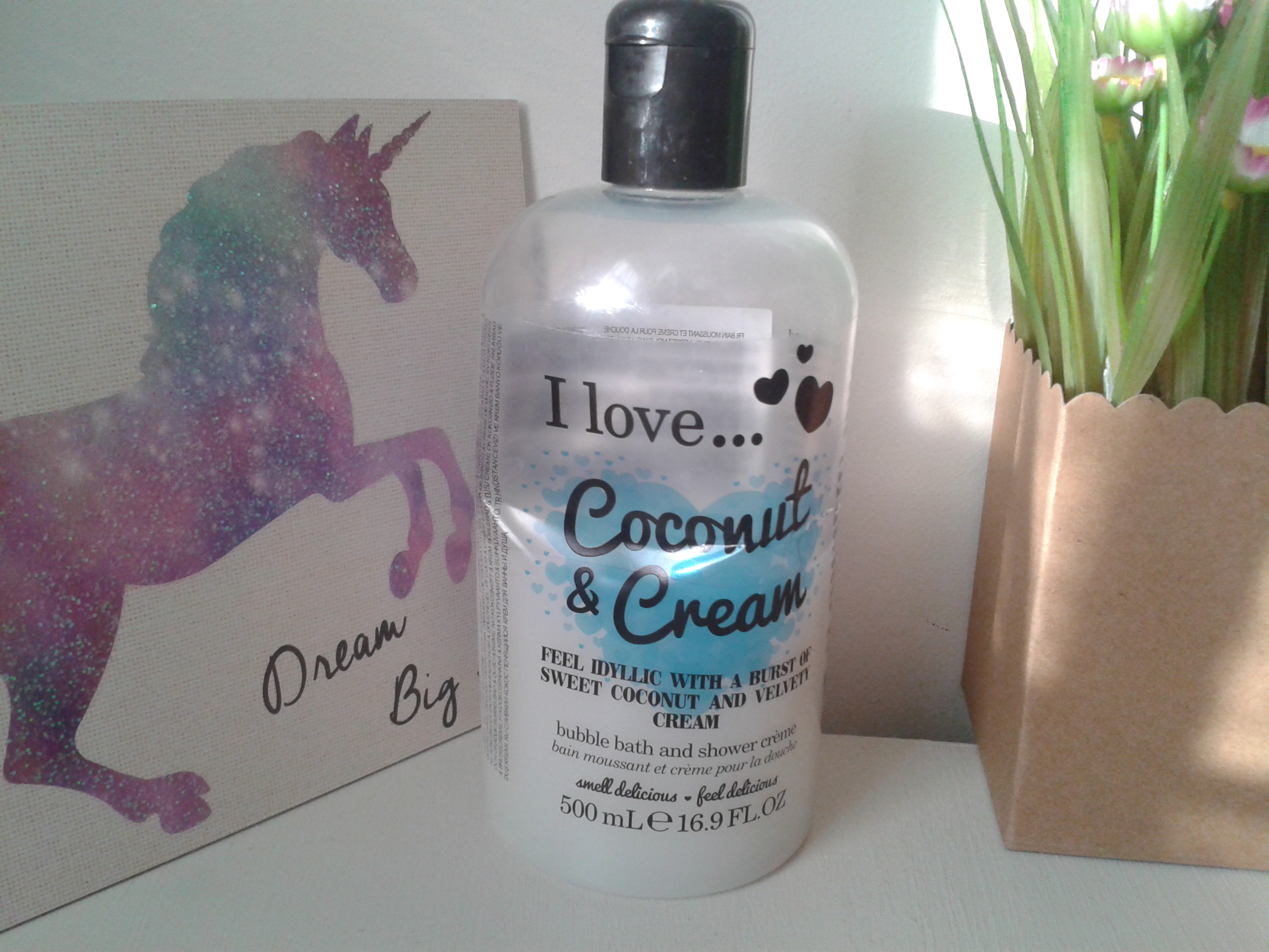 i love coconut and cream shower gel
